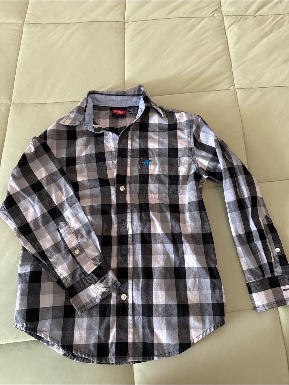 Wrangler Black and White Plaid Button-Down Shirt